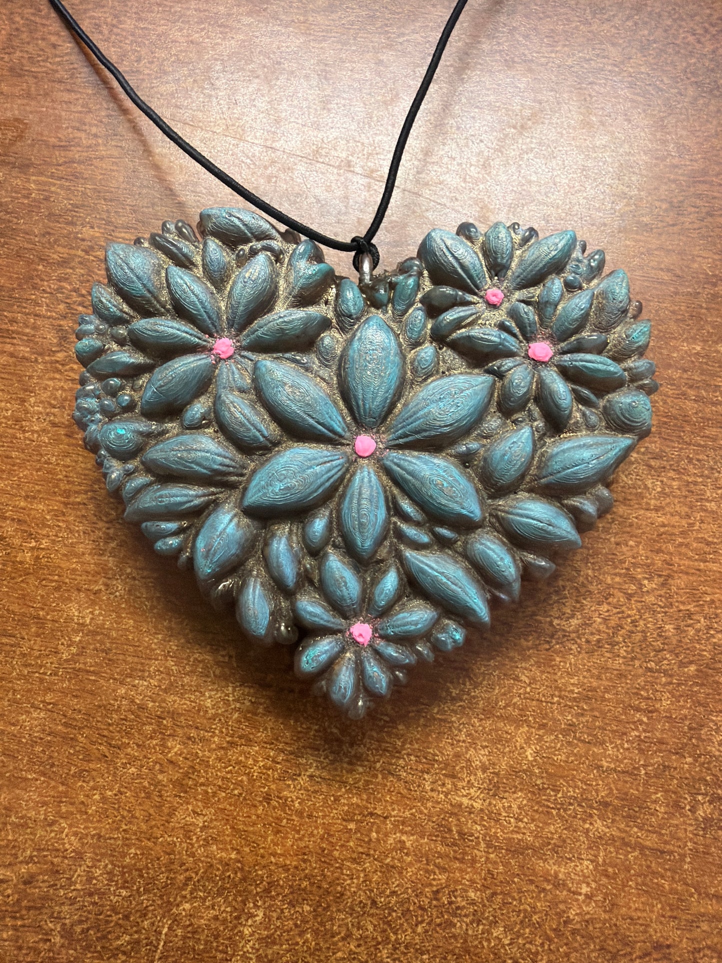 Freshie - Black Ice - Heart w/3-D flowers