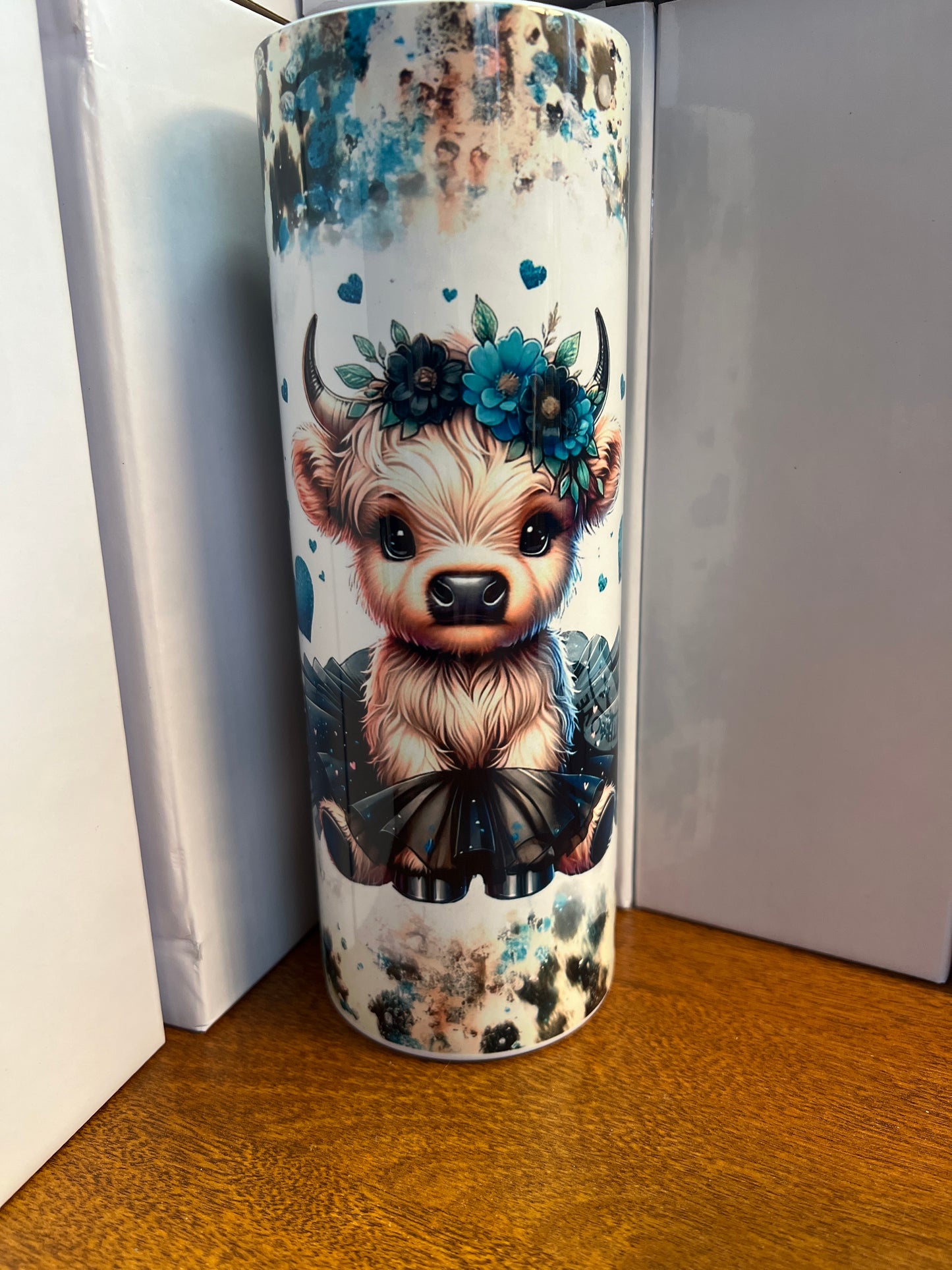 20 oz tumbler - Baby highland cow w/tutu