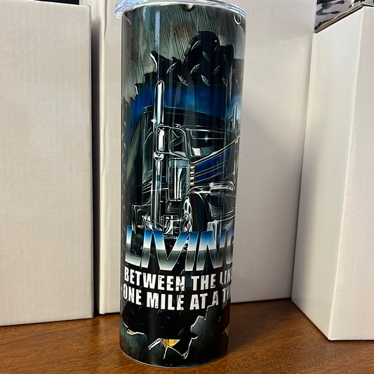 20 oz tumbler - Living between the lines