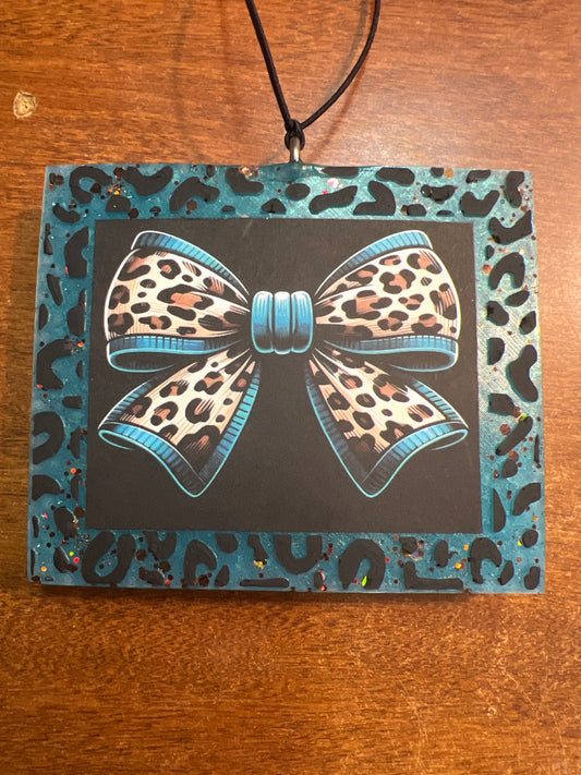 Freshie - Black Leather -  leopard print bow