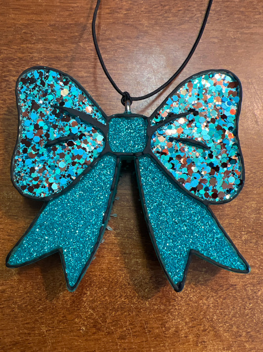 Freshie - Stud - Bow