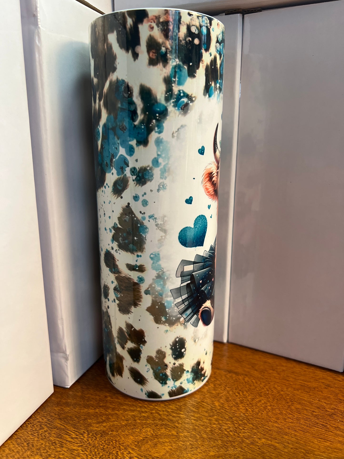 20 oz tumbler - Baby highland cow w/tutu