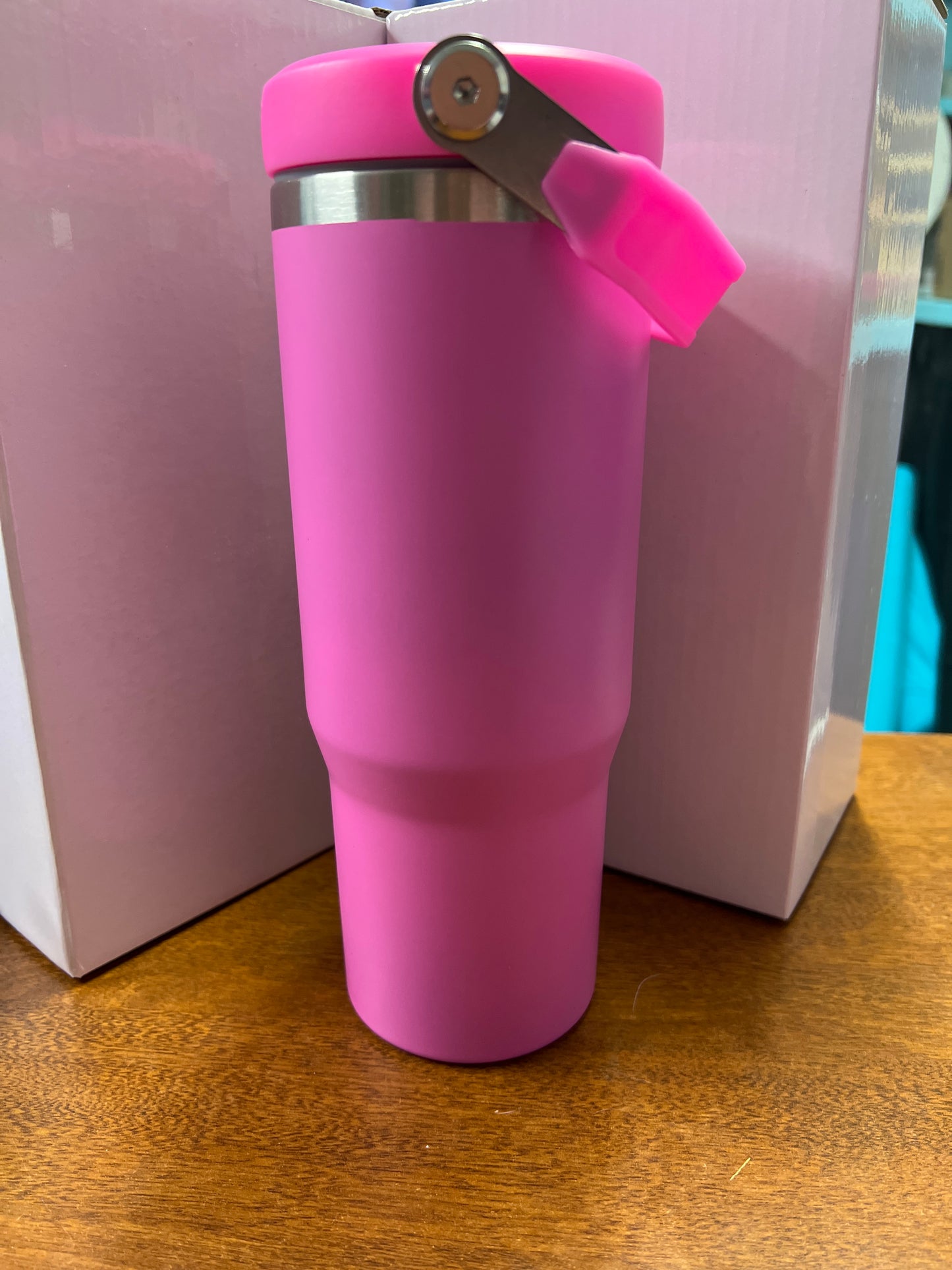 30 oz Tumbler flip straw